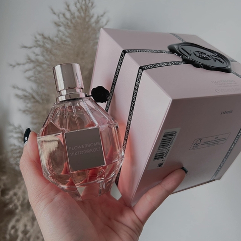 Nước Hoa Viktor & Rolf Flowerbomb
