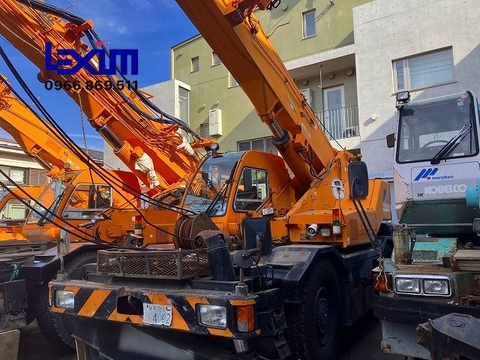 Xe cẩu bánh lốp 25 tấn Kobelco RK250-5 (1998) nhập khẩu từ Nhật Bản