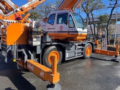 Xe cẩu bánh lốp 16 tấn Kobelco Rk160-7 (2014) nhập khẩu từ Nhật Bản