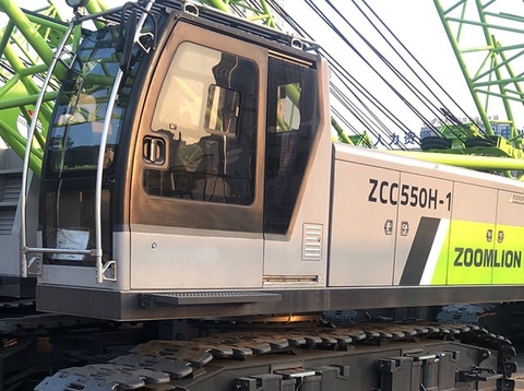 Xe cẩu bánh xích 55 tấn Zoomlion ZCC550H