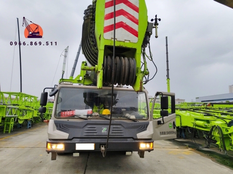 Xe cẩu bánh lốp 200 tấn Zoomlion ZAT200V (2021) nhập khẩu từ Trung Quốc