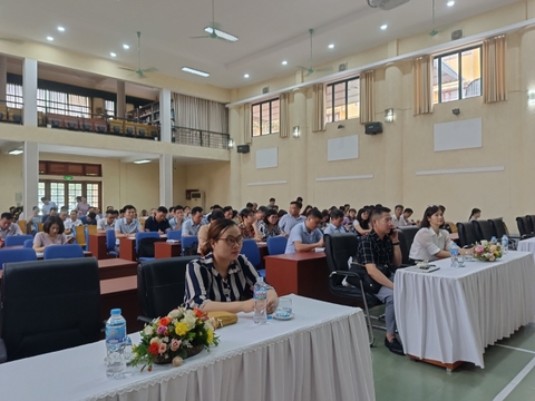 Lớp Ngạch chuyên viên
