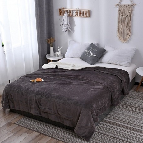 Chăn lông cừu 2 lớp màu ghi (2m x 2.3m)