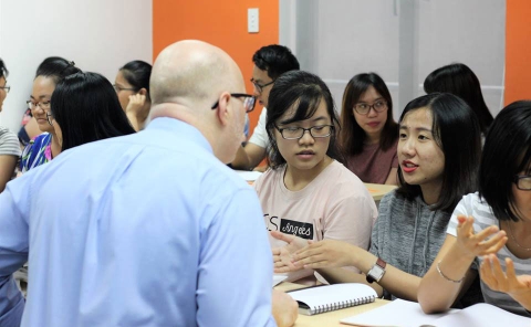 Sử dụng 100% tiếng Anh khi học IELTS có phù hợp với bạn?