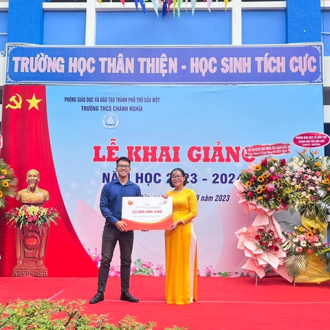 IELTS Master Bình Dương trao tặng học bổng cho học sinh Trường THCS Chánh Nghĩa
