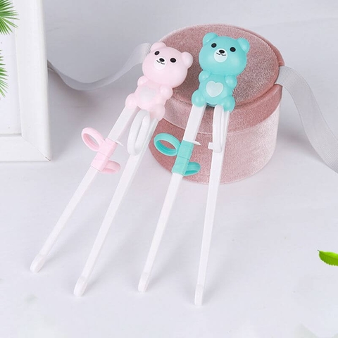 Đũa Tập Ăn Cho Bé Hình Gấu Kèm Vòng Định Vị Ngón Tay Và Hộp Đựng Tiện Lợi