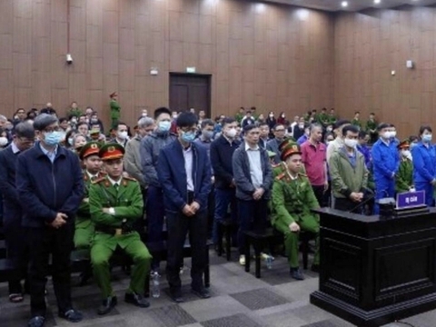 Xét xử hai cựu Bộ trưởng Nguyễn Thanh Long và Chu Ngọc Anh. Hai cựu Bộ trưởng nói gì về số tiền nhận của Việt Á?