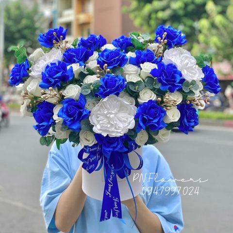 Chậu 100 Bông Hoa Sáp Tone Xanh Dương