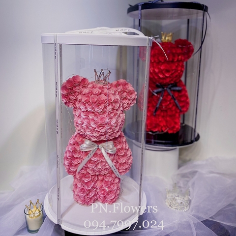 Gấu bearbrick Hồng hoa giấy mỹ thuật 45cm Fullbox mica trong + Vương Miện+Đèn+Thiệp