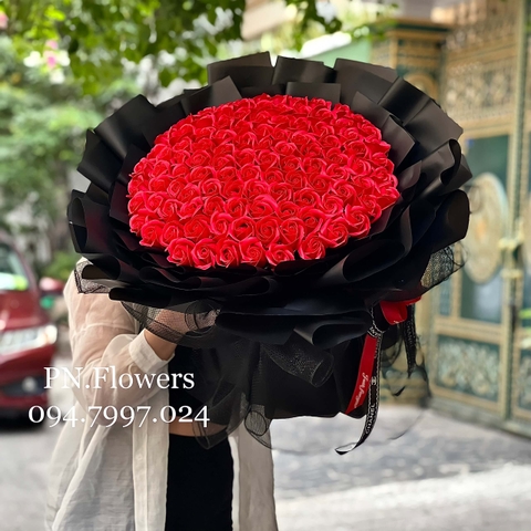 Hoa sáp 99 bông đỏ bó tròn