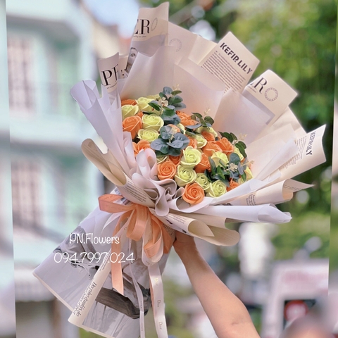 Hoa hồng sáp thơm 50 bông tone cam