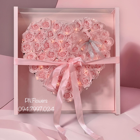 Hoa sáp thơm hộp tim 7 lớp phấn nhạt
