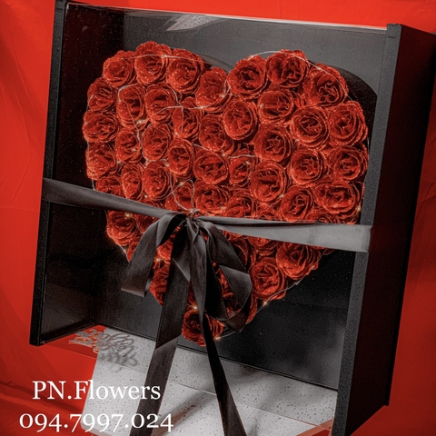 Hộp trái tim kim tuyến 45 bông đỏ