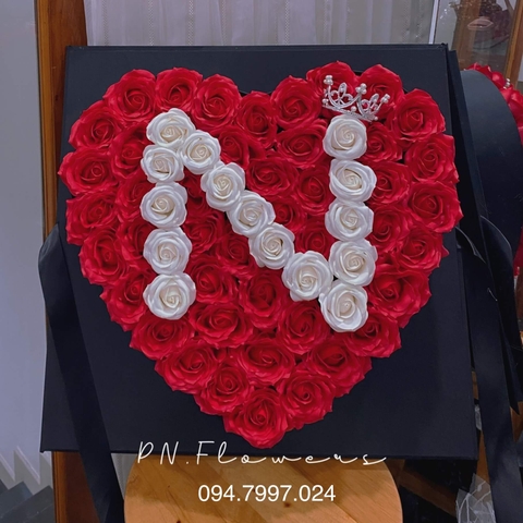 Hộp Trái Tim Hoa Sáp 99 Bông Đỏ+Vương Miện