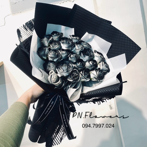 Bó Hoa Sáp Xịt Sơn Mix Tone Đen 19 Bông