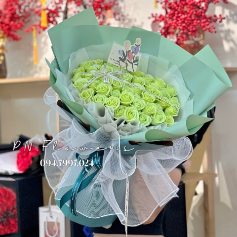 Bó 50 bông hoa sáp xanh lá