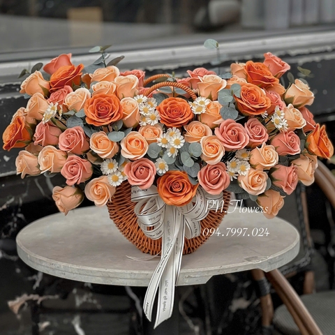 Giỏ hoa sáp 95 bông tone cam