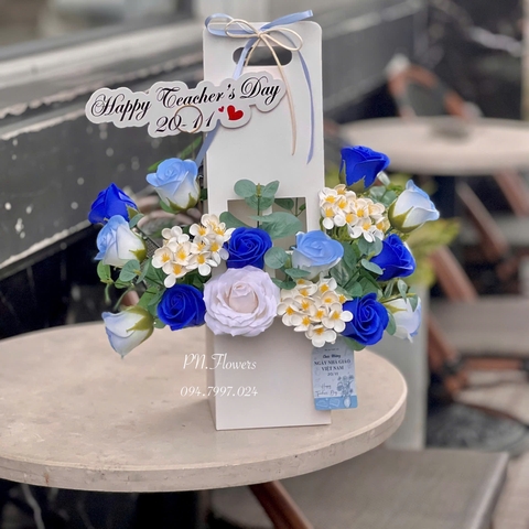 Túi giấy 16 bông tone xanh mix tú cầu