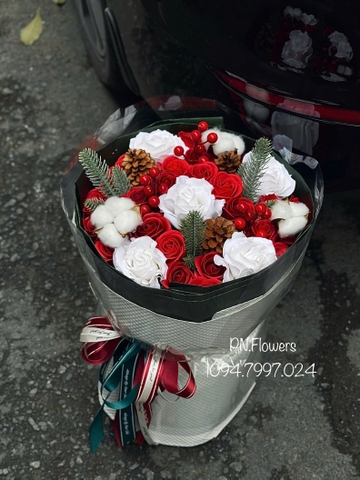 Bó hoa sáp tone noel 33 bông mix tone đỏ