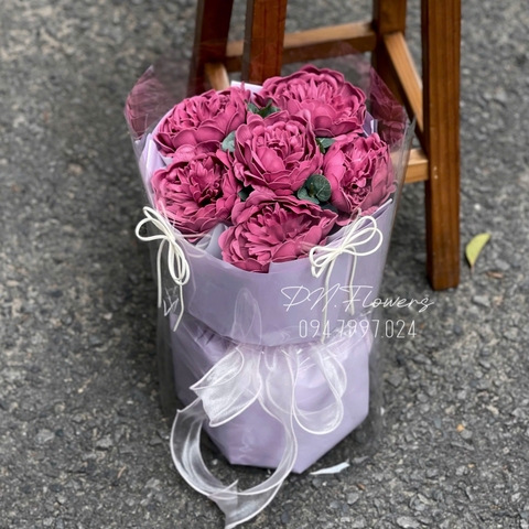 Bó Hoa Sáp Mẫu Đơn 6 Bông Tím Than