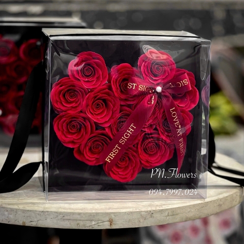 Hộp Tim Hoa Sáp Ecuador Đỏ Đô