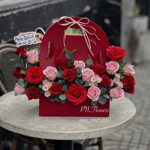 Giỏ hoa sáp thơm cao cấp 8-3 tone đỏ