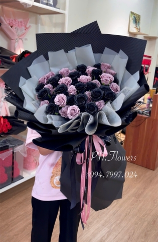 Bó Hoa Sáp 50 Bông Hồng Manta Tone Đen Hồng