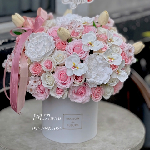 Chậu Hoa Sáp 100 Bông Tone Hồng Mix Lan