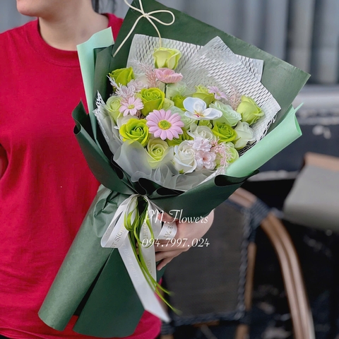 Bó Hoa Sáp 33 Bông Mix Tone Xanh Lá