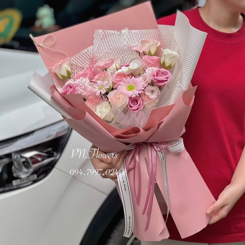 Bó Hoa Sáp 33 Bông Mix Tone Hồng