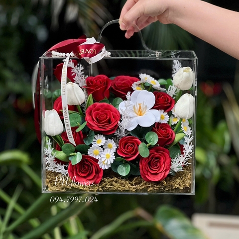 Vali Hoa Sáp Tone Đỏ Mix Tulip Size Nhỏ