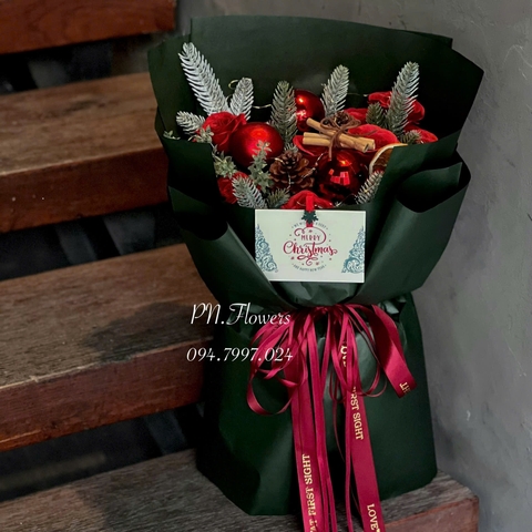 Bó Hoa Sáp Tone Noel 11 Bông Ecuador Mix Có Đèn