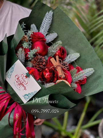 Bó Hoa Sáp Tone Noel 11 Bông Ecuador Mix Có Đèn