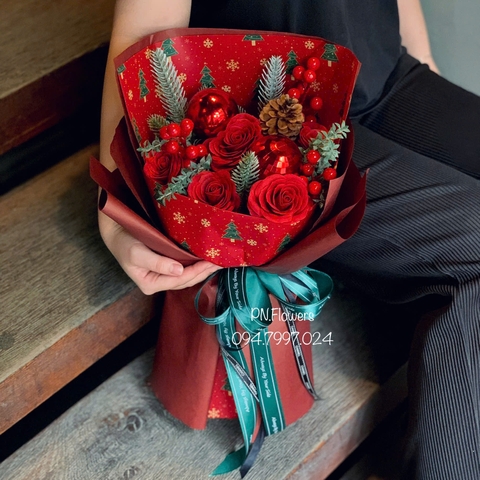 Bó Hoa Sáp 5 Bông Ecuador Tone Noel Mix