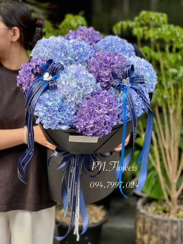 Bó Hoa Cẩm Tú Cầu Lụa 11 Bông Tone Xanh Dương