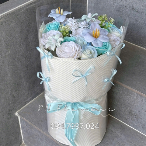 Bó Hoa Sáp Mix 23 Bông Tone Xanh Kiểu Tròn