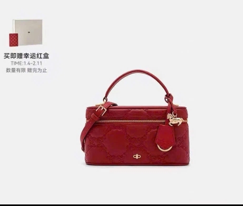 Túi xách màu đỏ dư xịn T26061606