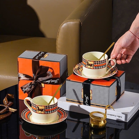 sét 2 tách + 2 đĩa + 2 thìa H25111102