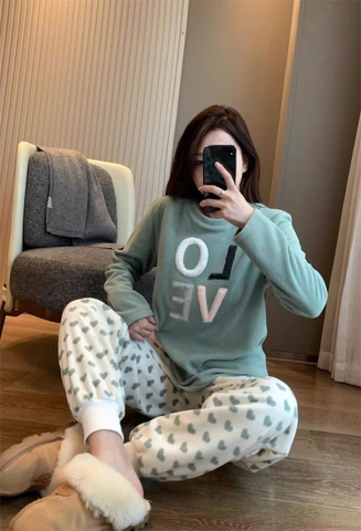 Bộ nỉ lông cừu hãng Sfera TBN T24120803