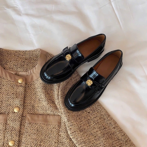 Giày moca điệu đà đính hoa siêu xinh C25110108