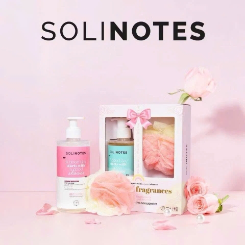 SET SỮA TẮM HƯƠNG NƯỚC HOA SOLINOTES 500ml + BÔNG TẮM C25111307