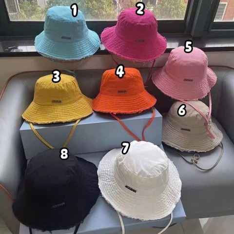 1 CHIẾC MŨ VÀNH RỘNG H26042303