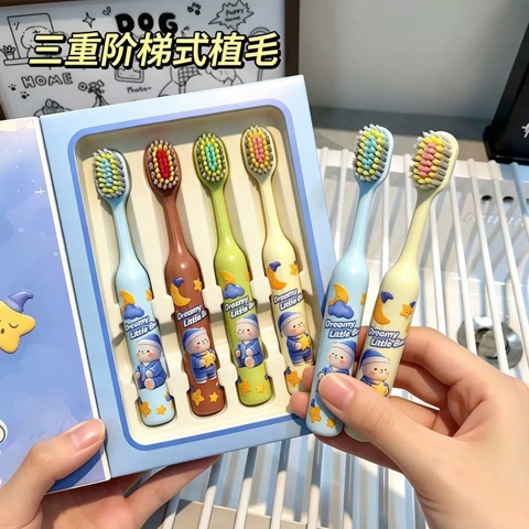 Set 4 bàn chải đánh răng trẻ em Dreamy Little Bear TQ26071351