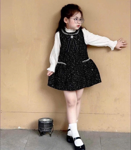 SET VÁY DẠ CHÂN VÁY BỒNG + ÁO TRẮNG BÈO CỔ H24120506