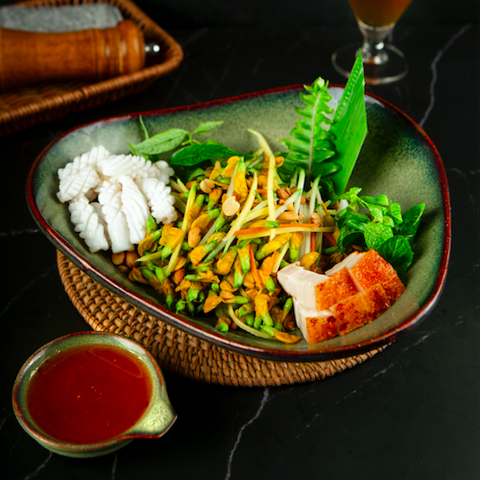 Salad Bông Điên Điển Với Ba Chỉ Heo Quay Và Mực Ống Hấp Xả