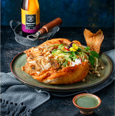 Cá Diêu Hồng Chiên Giòn Kèm Xoài Trộn