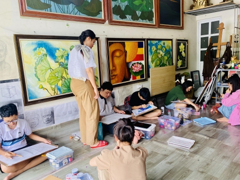 Khóa học vẽ online luyện thi khối H, V – Học từ xa, vẫn đạt điểm cao cùng Mỹ thuật Hồng Sâm