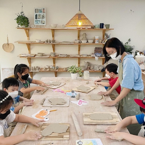 Lớp học làm gốm hàng tuần tại Mỹ thuật Hồng Sâm