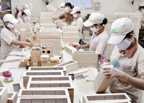 ĐƠN HÀNG NỮ TĂNG CA NHIỀU  2025