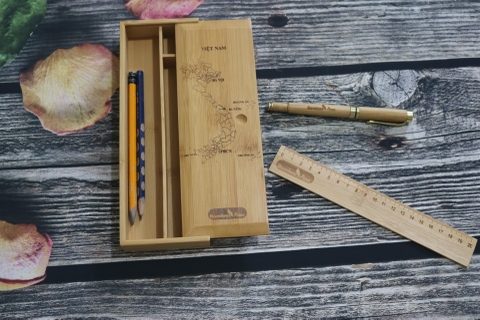 HỘP BÚT TRE HỌC SINH KT23x8x3CM